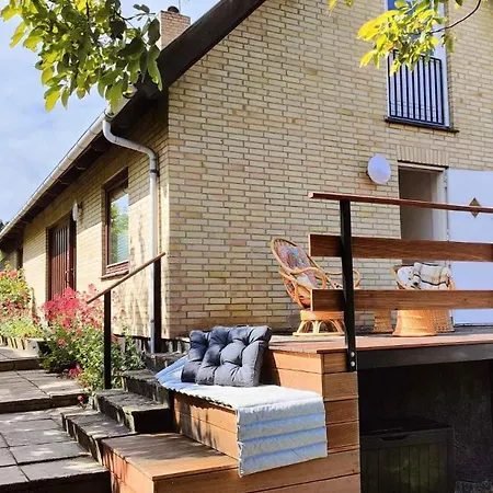 Cosy House Near Forest And Coast بيت للعطل سفانيكي