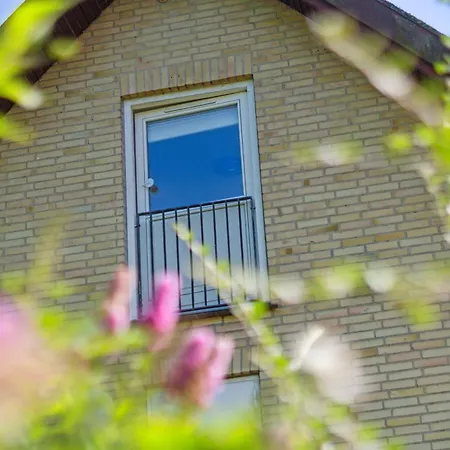 Prázdninový dům Cosy House Near Forest And Coast *